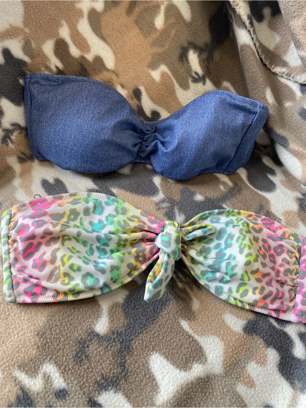 Set of 2 Victoria's Secret Strapless Bandeau Bikini Tops Size Small and Medium.